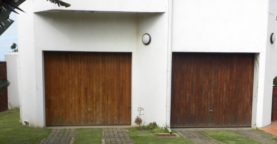5 Bedroom Property for Sale in Wavecrest Eastern Cape